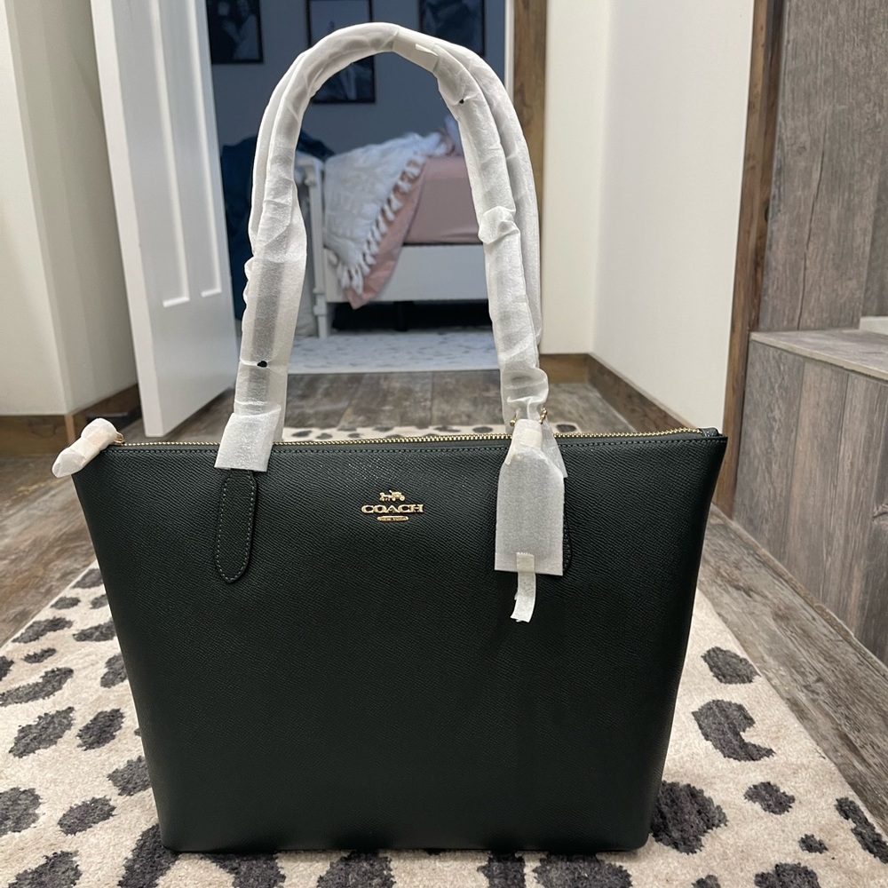 Women’s Coach Purse